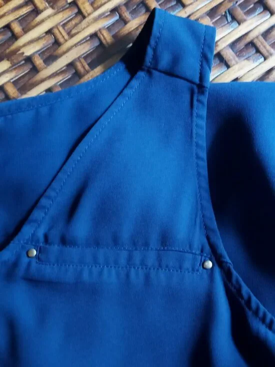 Maurices Women's Sleeveless Zip-up Blouse Semi-Sheer Classic Indigo Blue NWOT - Picture 12 of 14